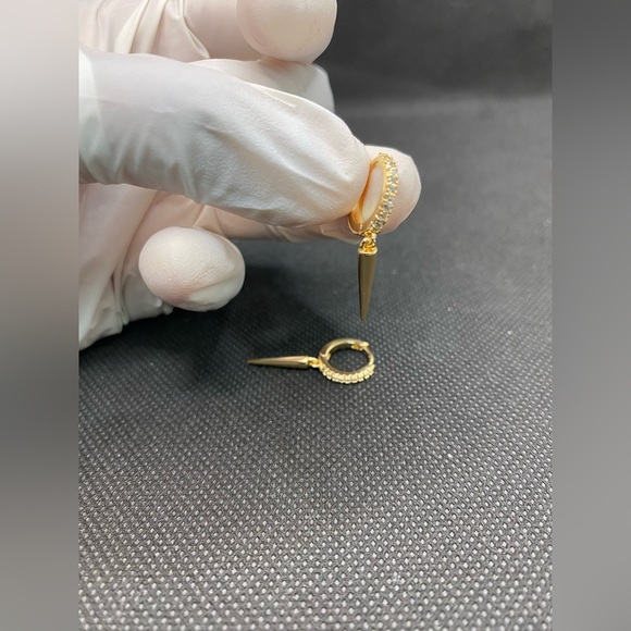 Spike Gold Gothic Earrings - Picture 8 of 12